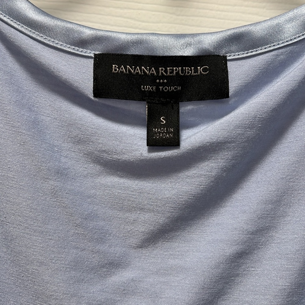 Banana Republic tank. Luxe touch. - Picture 3 of 3